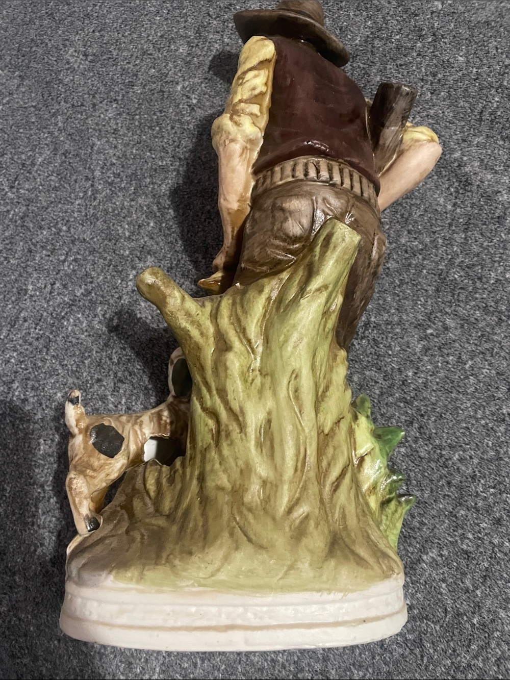 Vintage Couple Figurines in Earth Tones - Picture 5 of 7